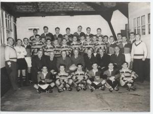 In 1959 Harlequins and Richmond played a 'Jubilee Match' to celebrate 50 years since the first game at Twickenham. Several survivors of the 1909 contest are sat on the second row.